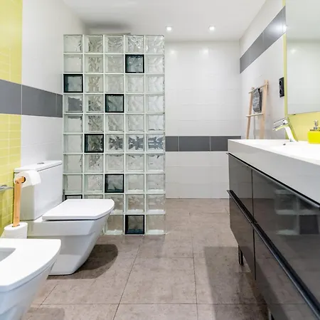 Junto Al Mar Castro Urdiales