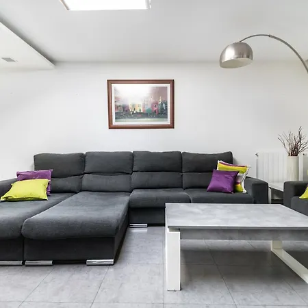 Junto Al Mar Castro Urdiales